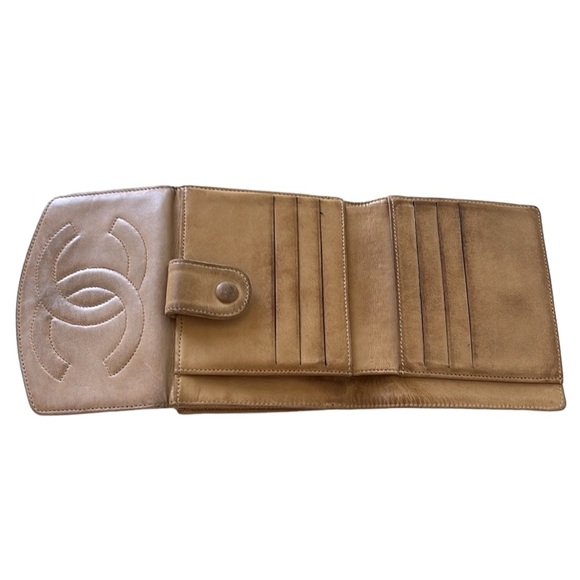 CHANEL Timeless Beige Caviar BiFold Wallet - Picture 6 of 17